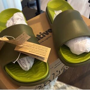 Native Seaweed Green Wanderfoam Slides